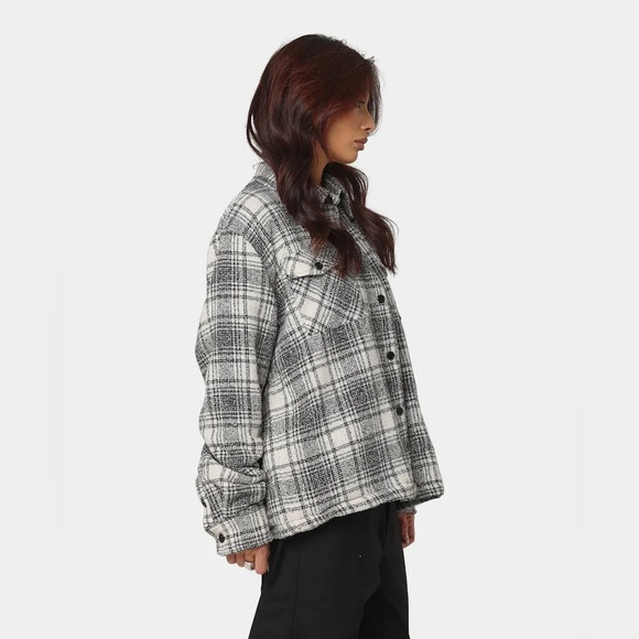 Club Paradise Logo
Script Flannel in Grey - Picture 5 of 8